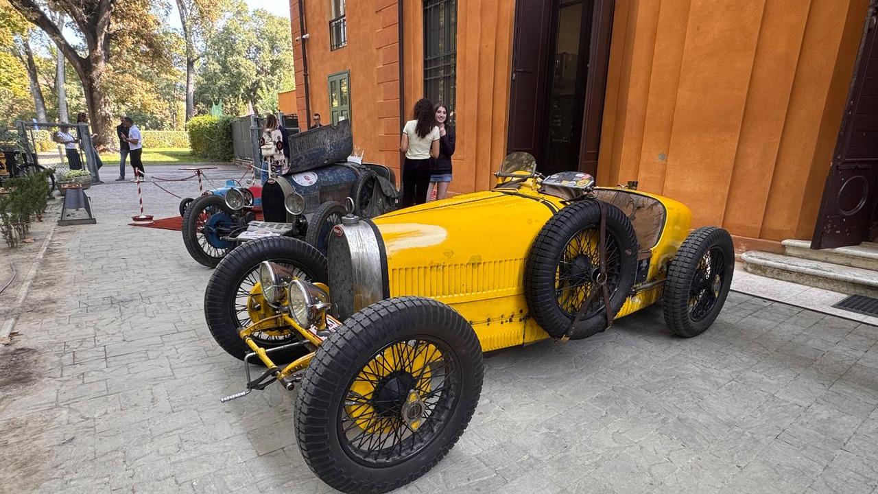 Ferrara, progetto mondiale allo Smiling: gli studenti riscoprono la Bugatti