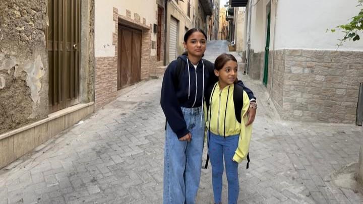 Scomparse due sorelline di 8 e 12 anni, l’appello disperato del padre: «Aiutatemi a ritrovarle»