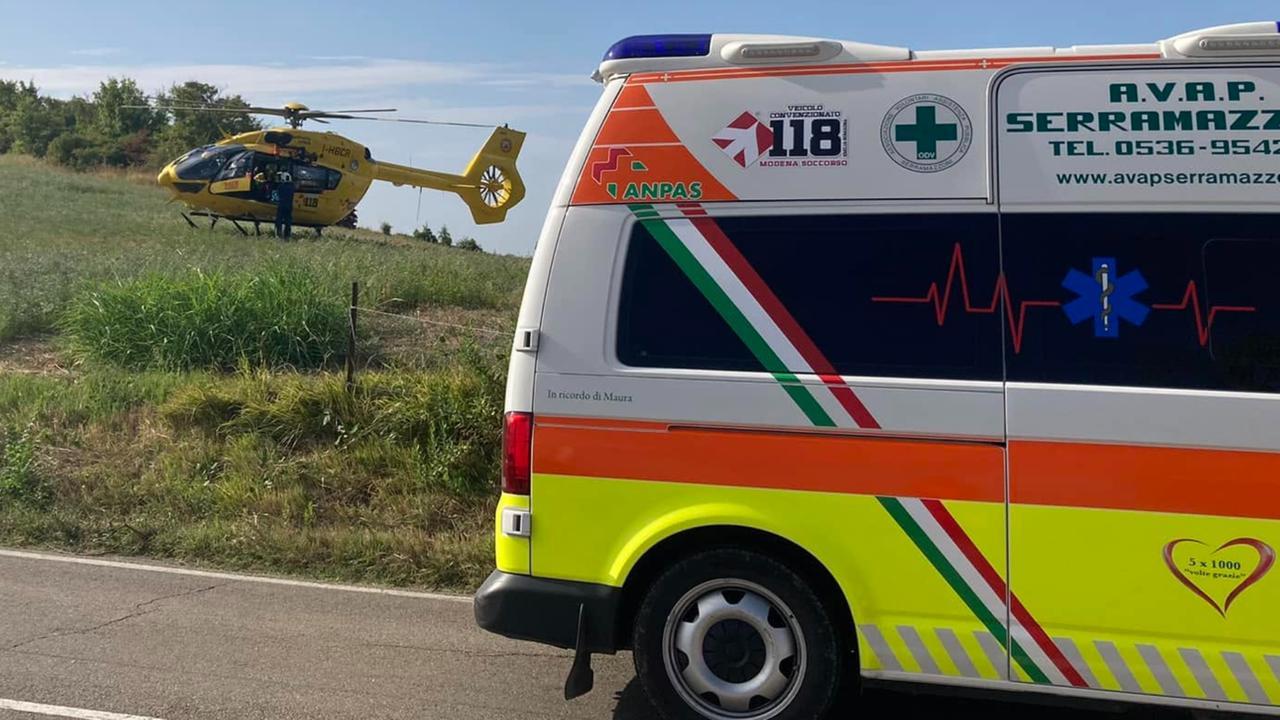 Spaventoso incidente alla Fondaccia di Serramazzoni: motociclista gravissimo