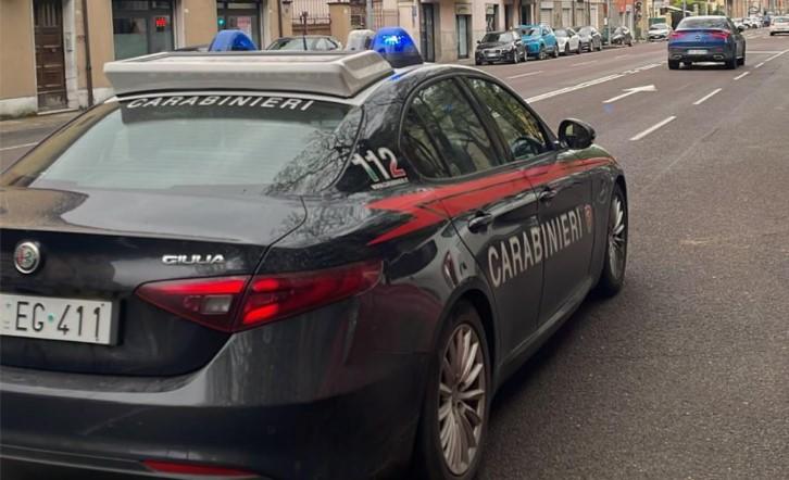 Perseguita la ex poi ferisce lei e una sua amica