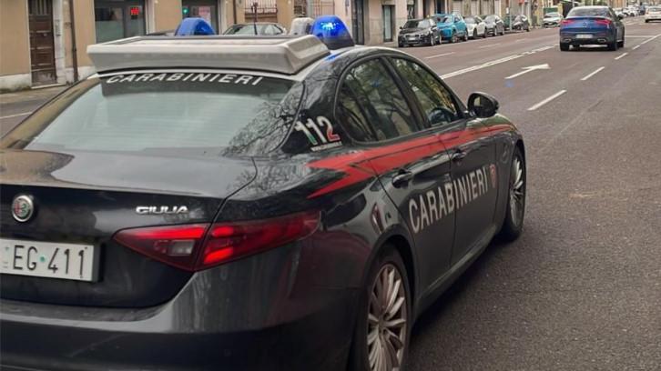 Perseguita la ex poi ferisce lei e una sua amica