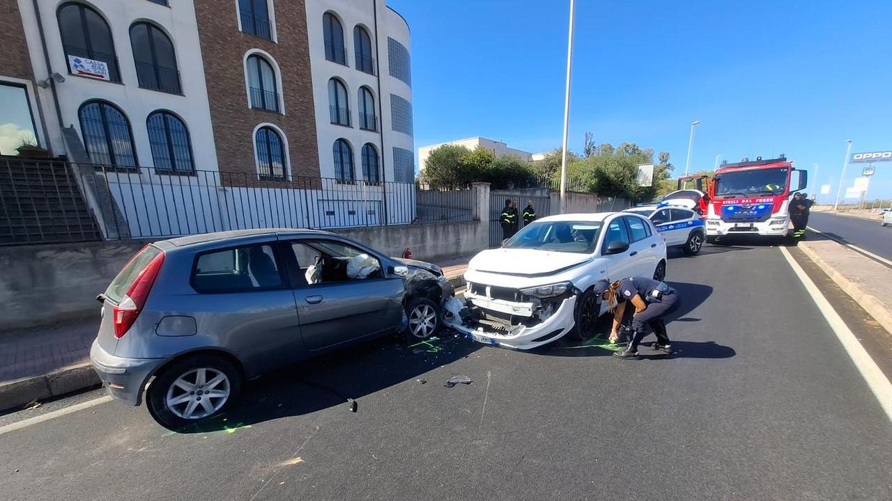 Sassari, frontale fra due auto a Predda Niedda: un ferito