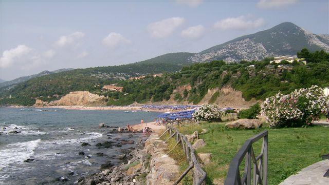 Si tuffa in mare e viene colto da un malore: 21enne muore annegato – Chi è la vittima