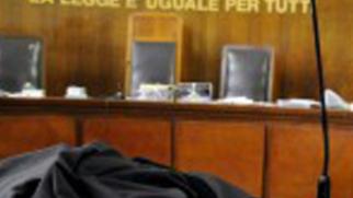 Lucca, società indebitata per 8 milioni con sede legale fittizia a Crotone: sì al fallimento <br>