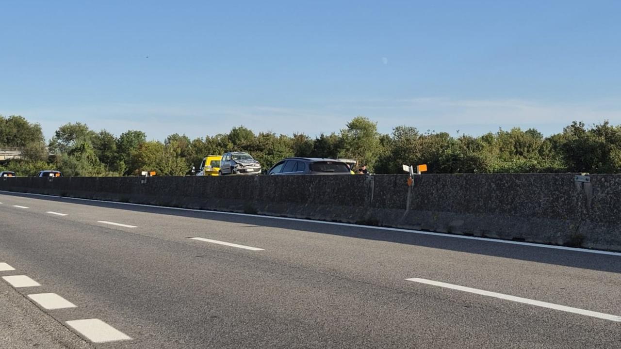 Auto finisce fuori strada e si ribalta, Super Ferrara-mare bloccata verso Comacchio