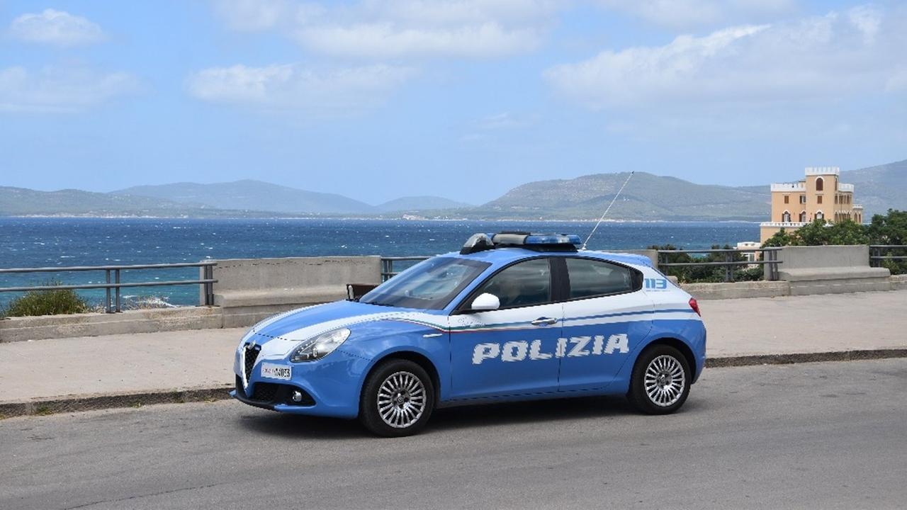 Finto carabiniere truffa due donne ma viene incastrato dalle impronte digitali