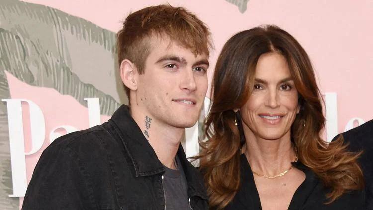 Dramma per Cindy Crawford, morto il figlio Presley Gerber: aveva 27 anni