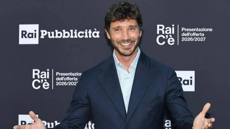 Sanremo, si apre l’era Stefano De Martino: ecco come sarà la 77esima edizione del Festival – Tutte le novità