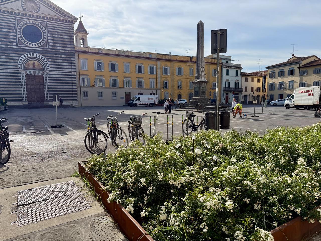 
	Piazza San Francesco senza gli scooter

