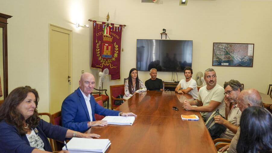 Il tavolo in sala giunta (foto Stick)
