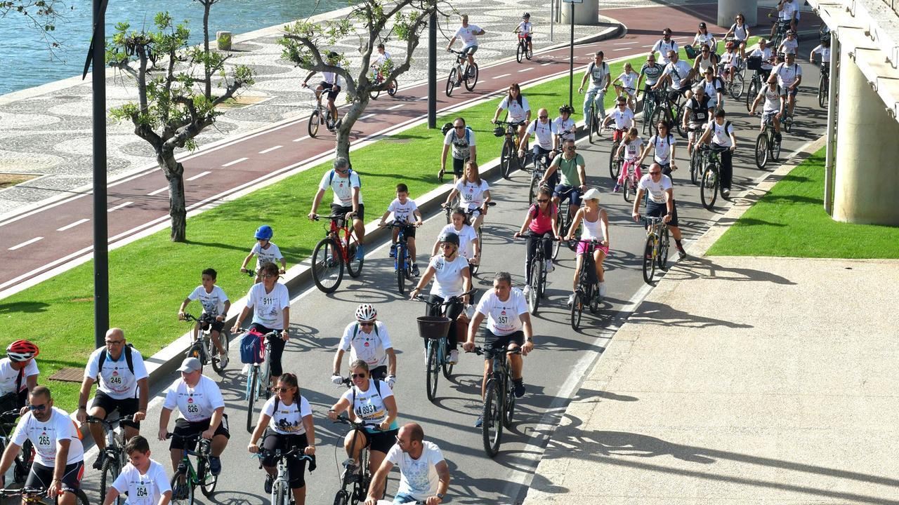Olbia, torna la storica pedalata ecologica: in vendita 1200 magliette