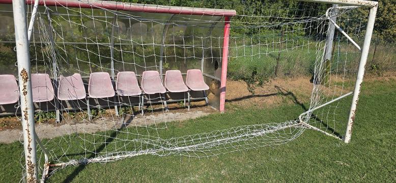 Vandalismi contro la Reggio United al campo vicino al Bosco di Ospizio: «Tagliate tre porte da gioco»