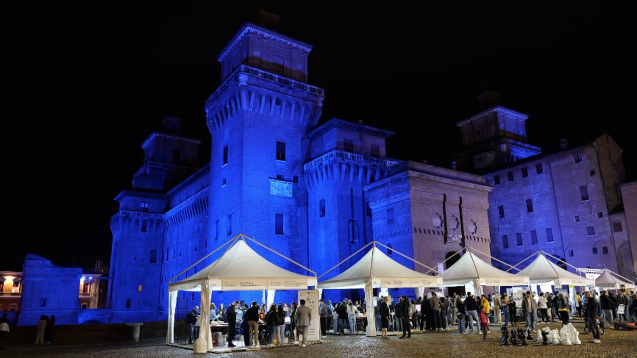 Ferrara, l’Università scende in piazza: i ricercatori incontrano i cittadini