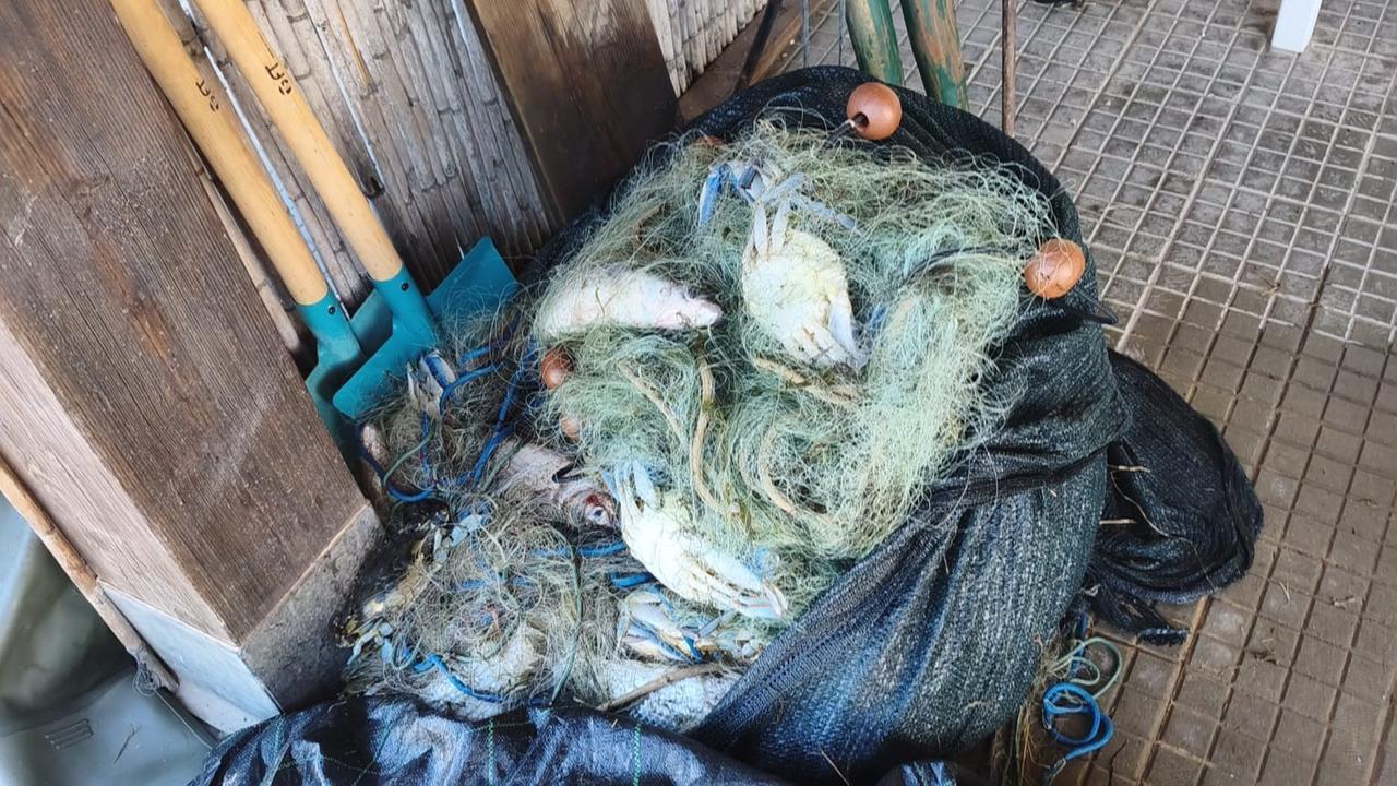 Pescavano all’insaputa della cooperativa, scatta la denuncia