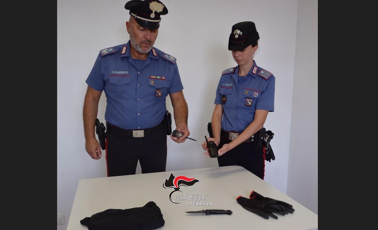 Jolanda di Savoia, cade in un tombino durante la fuga dopo il furto: arrestato