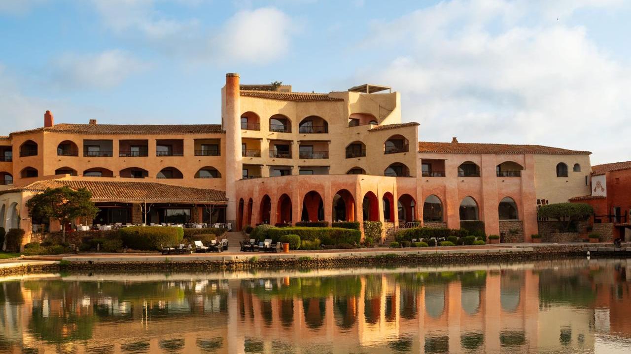 Costa Smeralda, due giorni di selezioni per lavorare negli hotel di lusso: tutte le figure ricercate