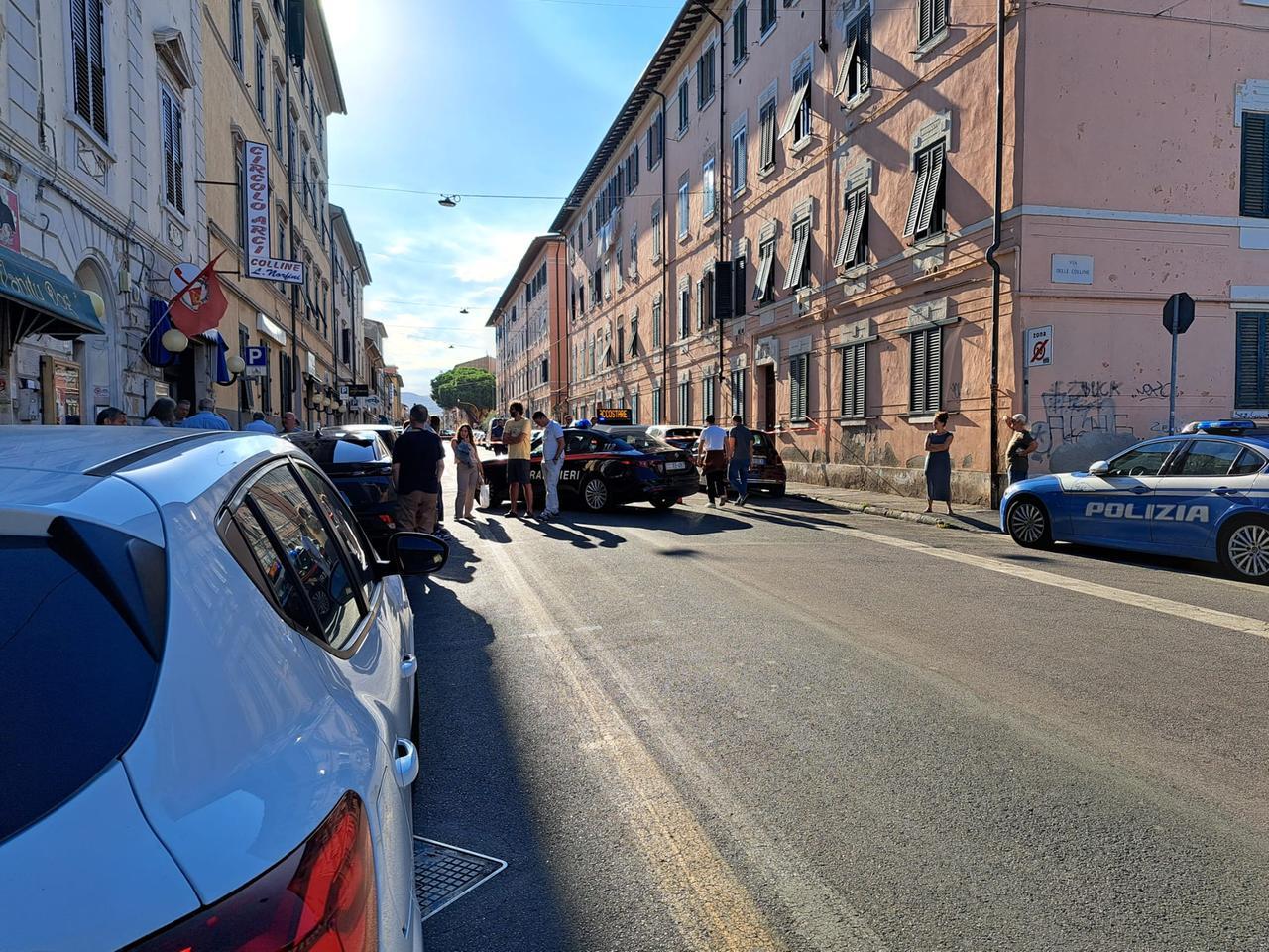 
	Le forze dell'ordine in via di Salviano

