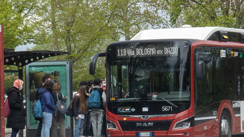 Ferrara, guasti ai mezzi e malattie: falsa partenza per la linea 11
