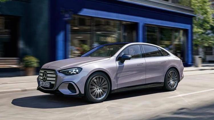 Industria automobilistica tedesca, dopo Volkswagen la crisi tocca anche Mercedes: fabbriche a rischio