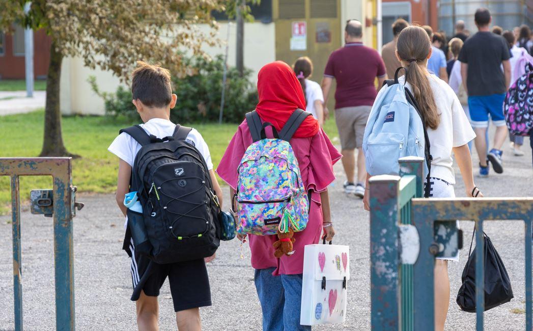 Alunni stranieri in provincia di Ferrara: una scuola su cinque supera il 30%