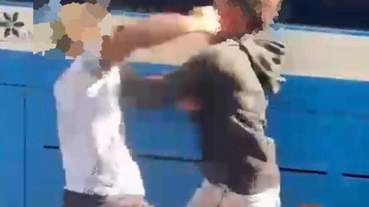 La rissa tra due ragazzini immortalata in un video diventato virale