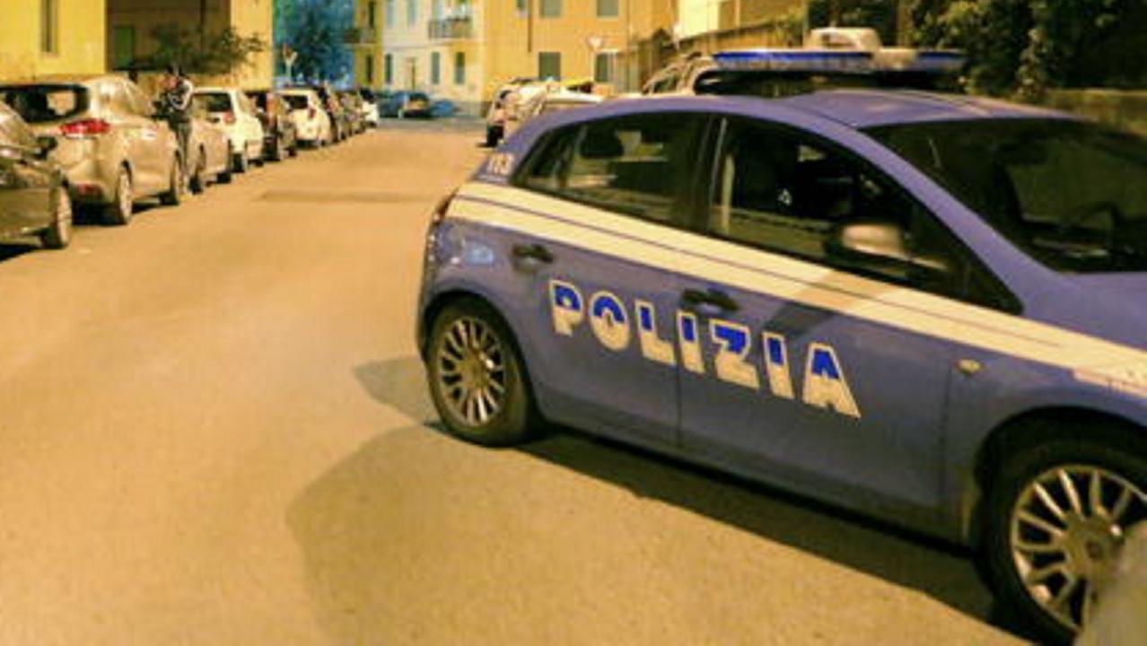 Una volante della polizia (foto d'archivio)