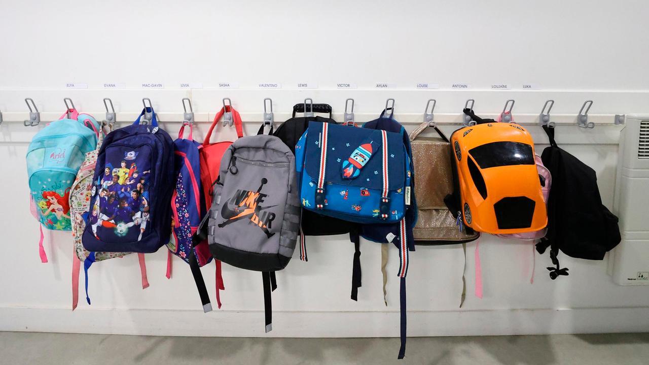 Scuola, il decreto: così il tetto per gli alunni stranieri. Burqa: multe fino a 1000 euro. Minore via dalla famiglia se i genitori non studiano l'italiano