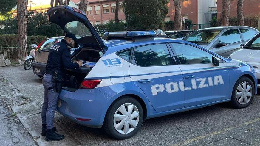 Rosignano, tenta di rubare da “Ghiotto Pizza”: 22enne incastrato dalle telecamere<br>