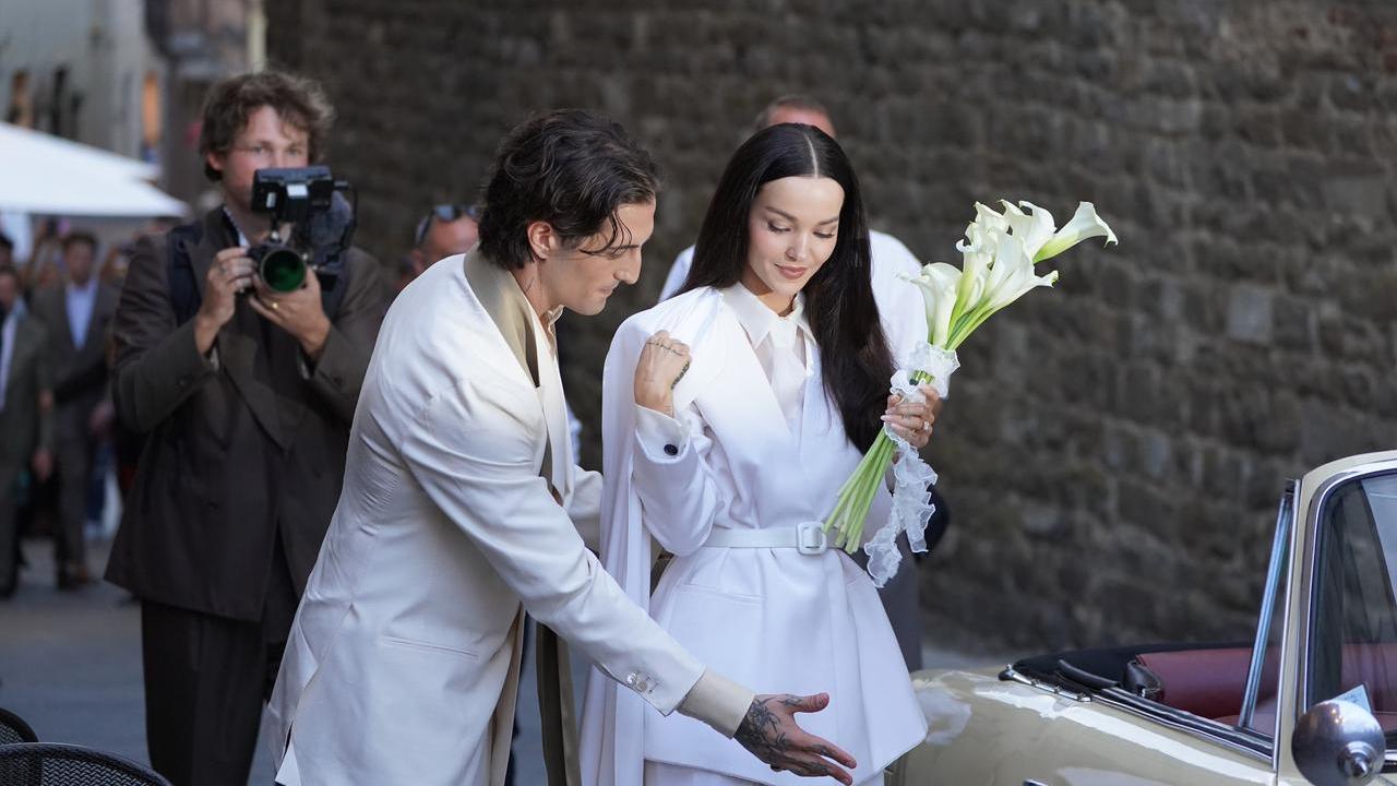 Damiano David e Dove Cameron sposi a Montalcino (foto Lapresse)