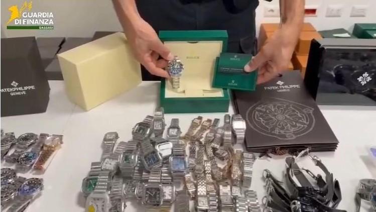 Orologi di lusso contraffatti, il 45enne denunciato si difende