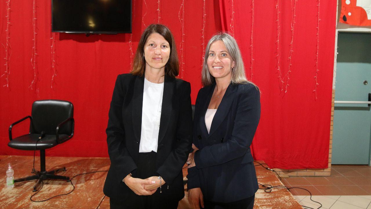 La sindaca Sara Grilli e Federica Maineri