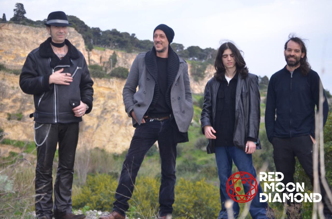 AdobiArtis chiude a tutto rock con i Red Moon Diamond