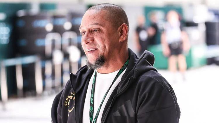 Roberto Carlos: «Mi hanno svuotato il conto in banca» – La confessione choc e la rinascita
