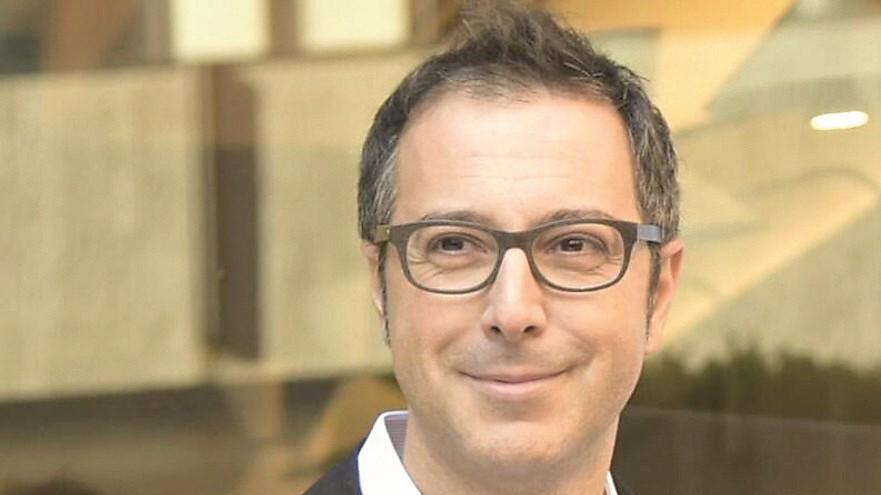 Luca Bianchini: «Ho iniziato scrivere per sfida La tv? Dà visibilità ai miei libri»