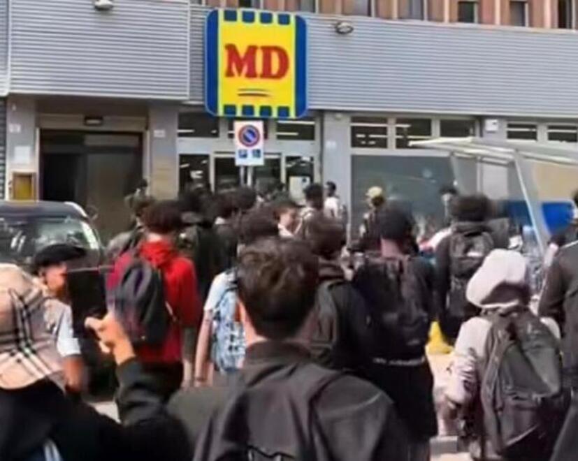 Gli assessori: «Parleremo con i ragazzi che hanno assaltato i supermercati»
