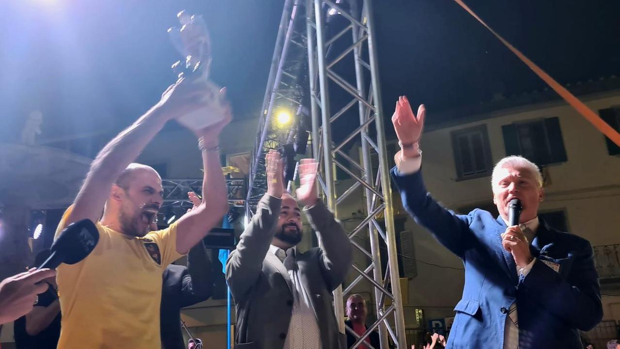 La premiazione del rione Giallo al San Michele di Carmignano