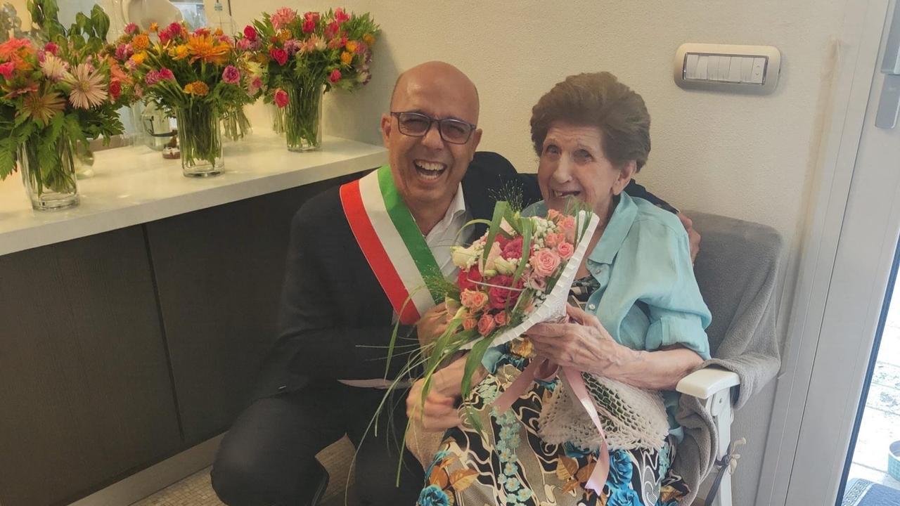 Un’altra centenaria in città: la visita e gli auguri