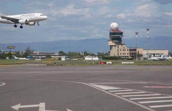 
	L&rsquo;aeroporto Vespucci di Firenze (Foto Imagoeconomica)

