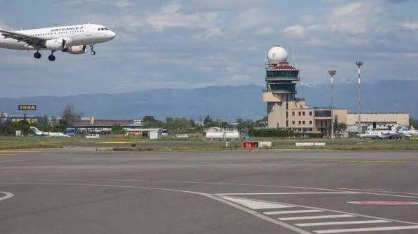 L’aeroporto Vespucci di Firenze (Foto Imagoeconomica)