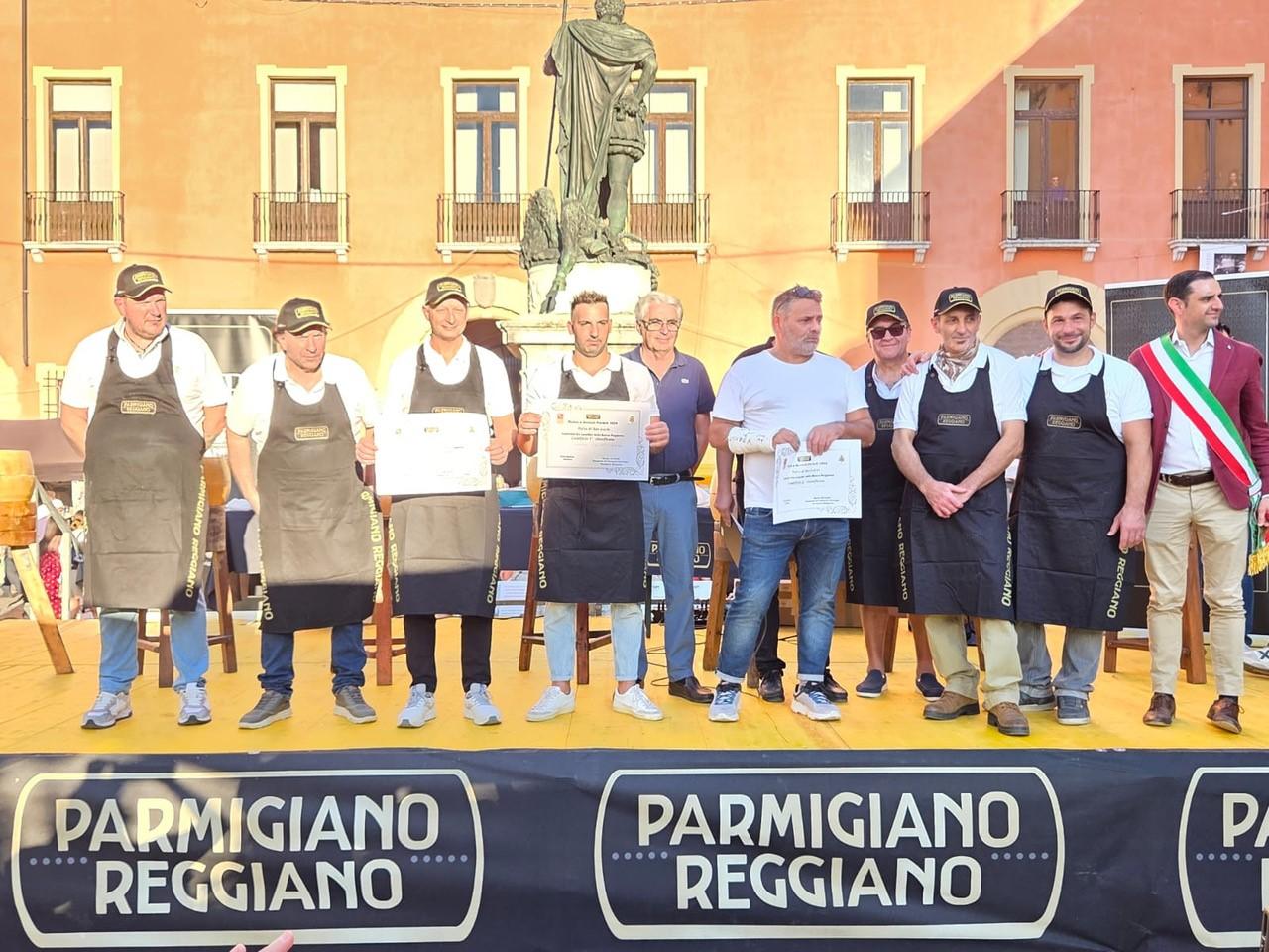 Parmigiano Reggiano, il 24 mesi del Caseificio Rossi vince il Palio della Bassa