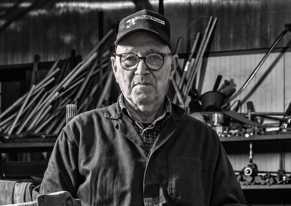 Addio al maestro Sanzio Ragnini: Pitigliano piange l’ultimo fabbro che ha formato generazioni di artigiani