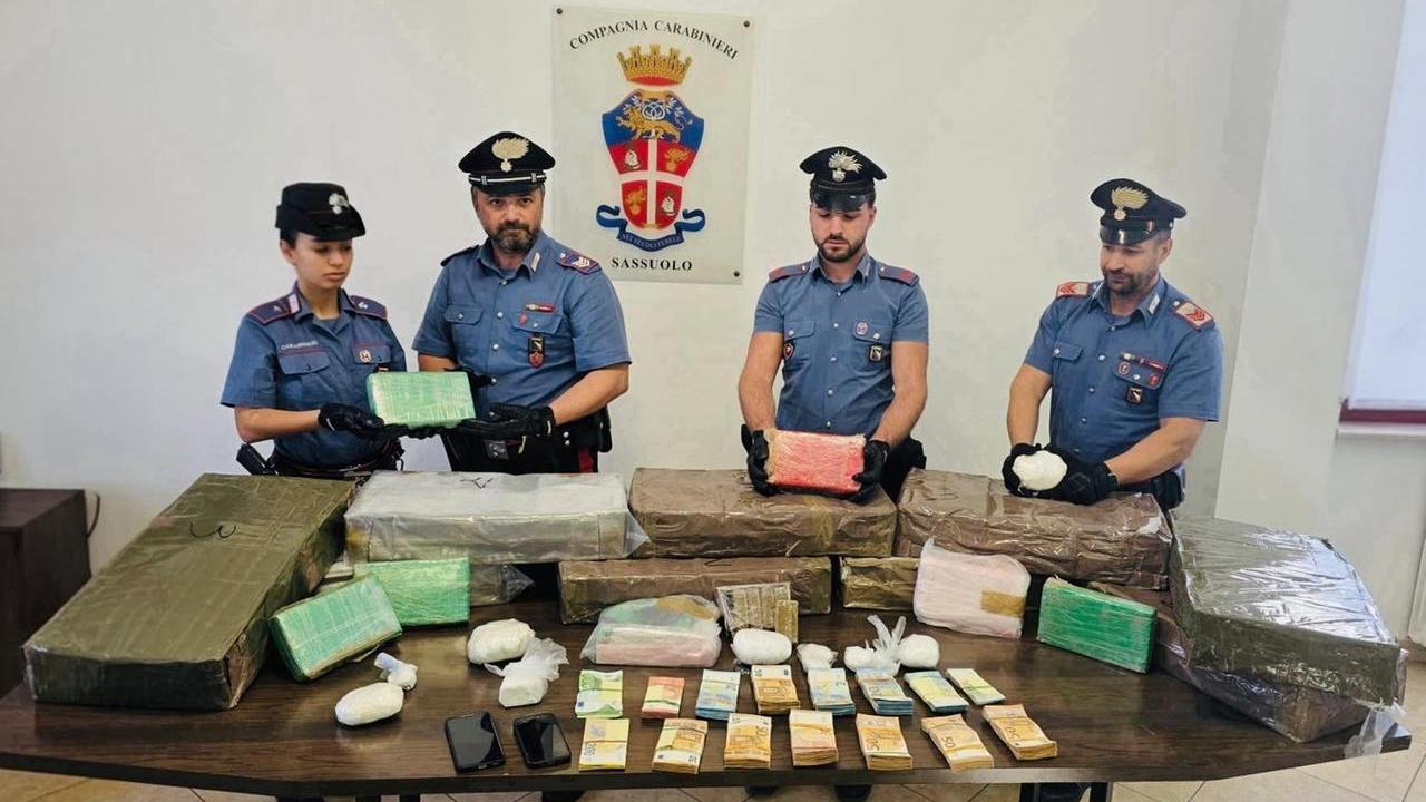 Droga e contanti sequestrati dai carabinieri