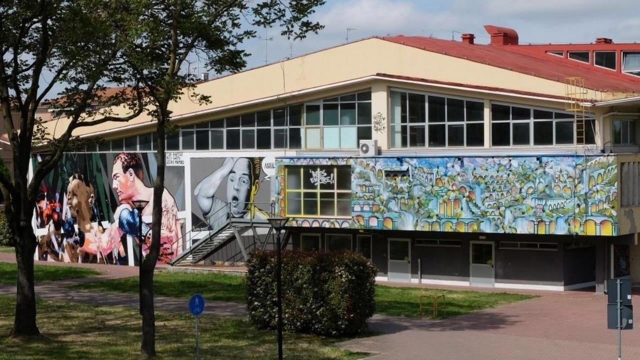 Ferrara, legionella negli impianti sportivi: anche il PalaPalestre positivo. Stop alle attività