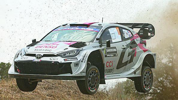 Il Mondiale Wrc si decide nell’isola: tre piloti in corsa per il titolo, oggi scatta il Rally Italia Sardegna