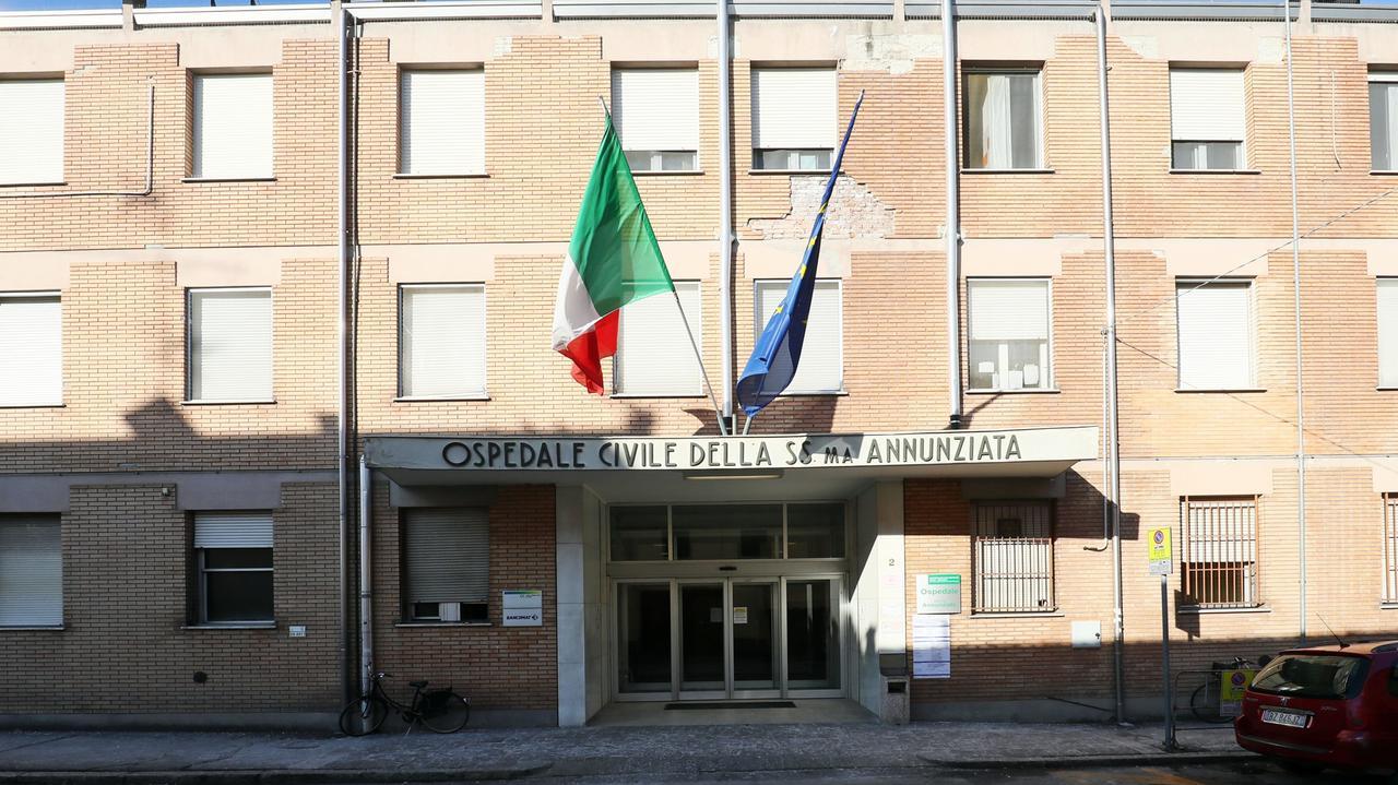 Cento, deceduta dopo gli interventi: archiviati 12 sanitari su 15