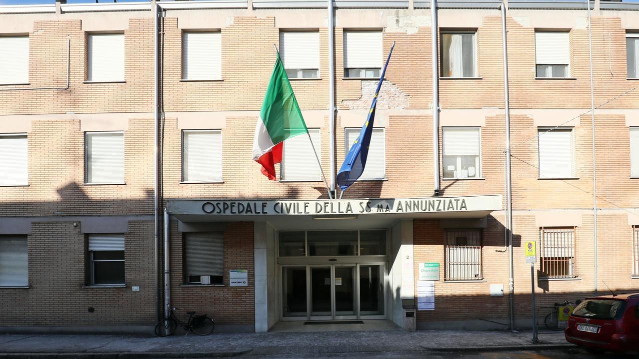 Cento, deceduta dopo gli interventi: archiviati 12 sanitari su 15