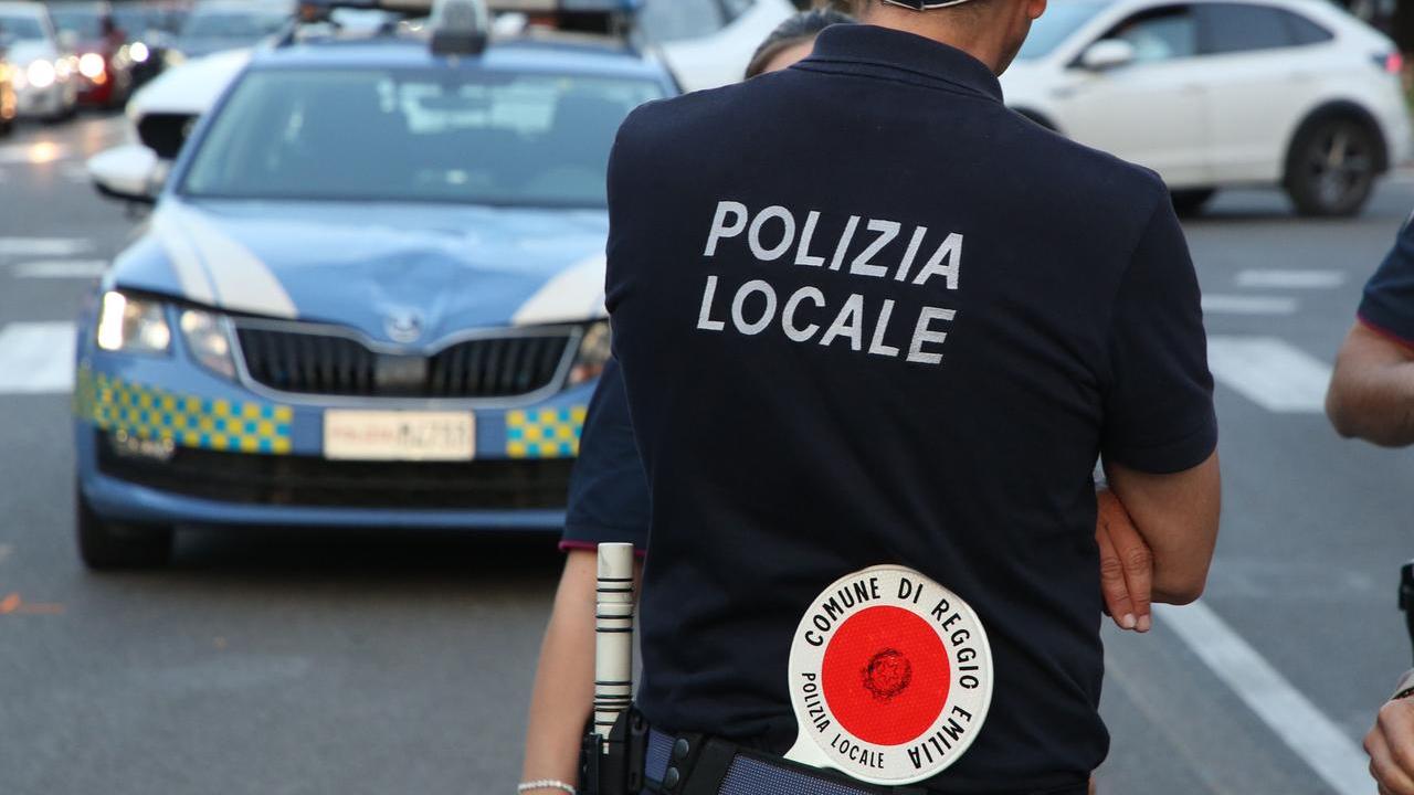 Madre e figlia investite da un’auto della polizia stradale sulla Circonvallazione