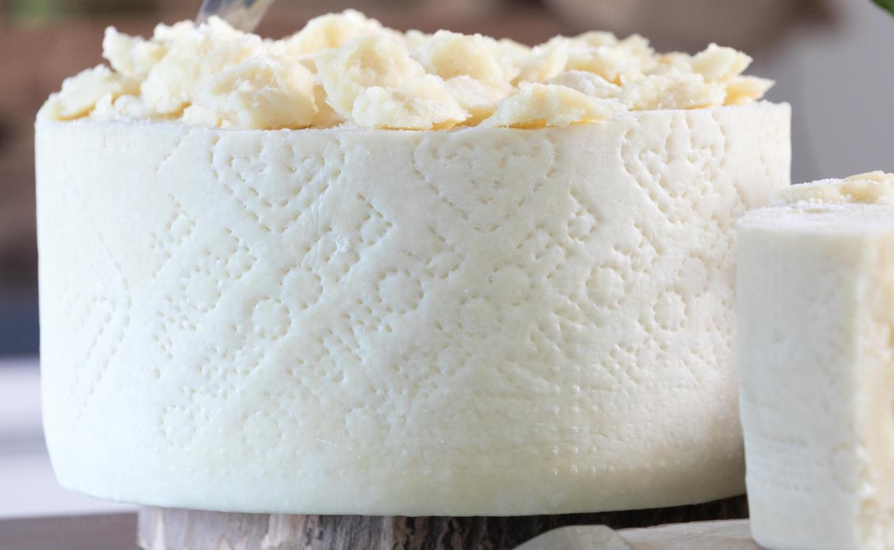 Pecorino Romano, nasce PR Service: alleanza fra i produttori della filiera per gestire produzione, scorte e mercati – I dettagli