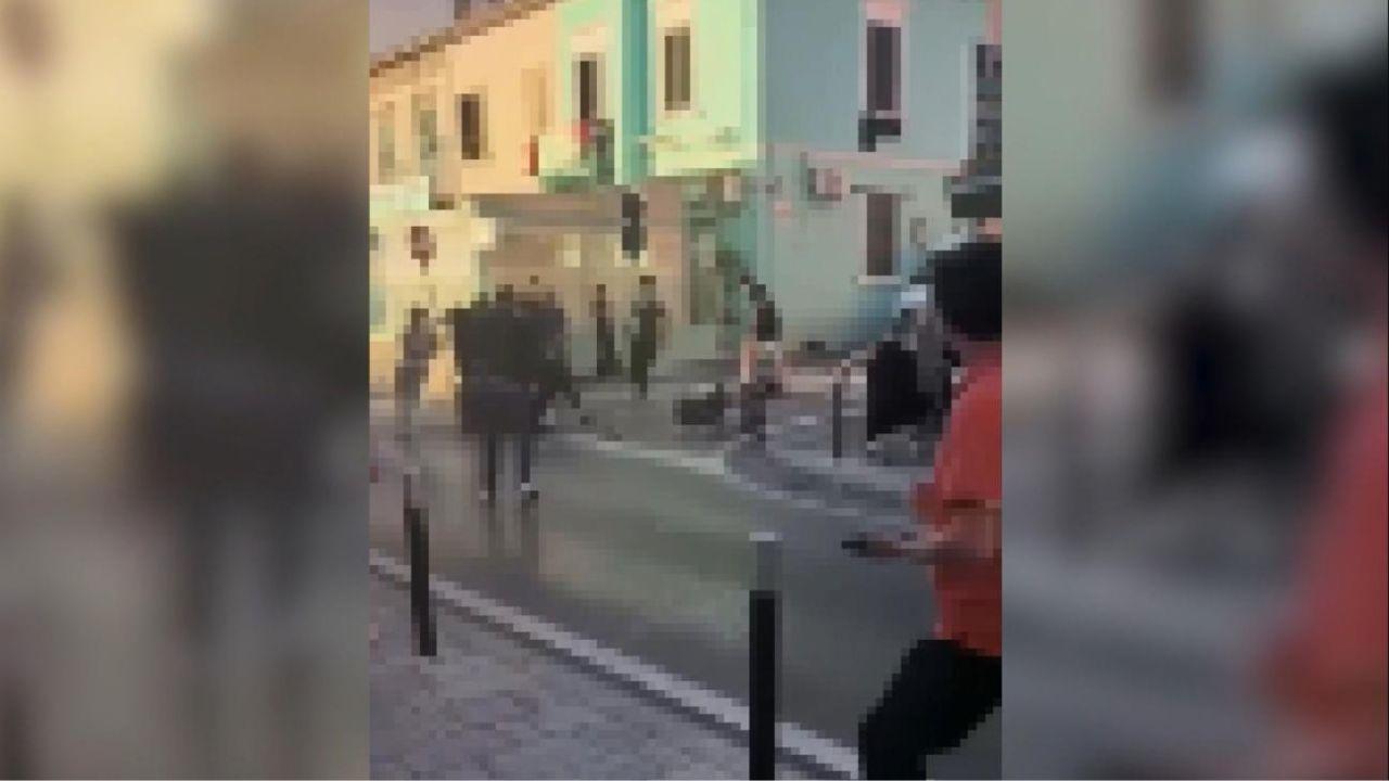 Un frame del video