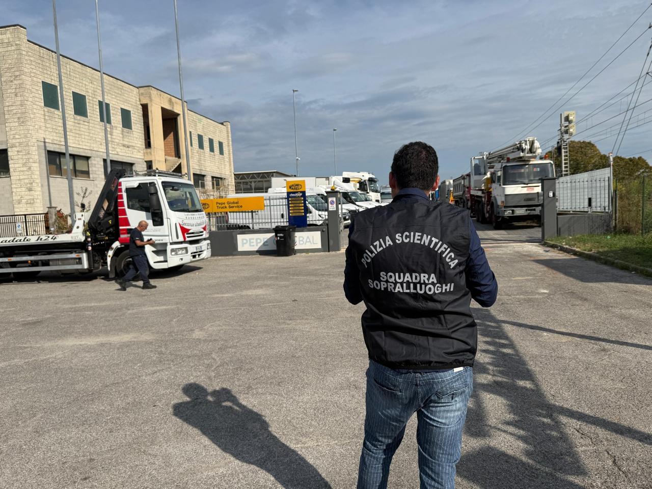 
	La polizia sul luogo della tragedia&nbsp;(foto Nucci)

